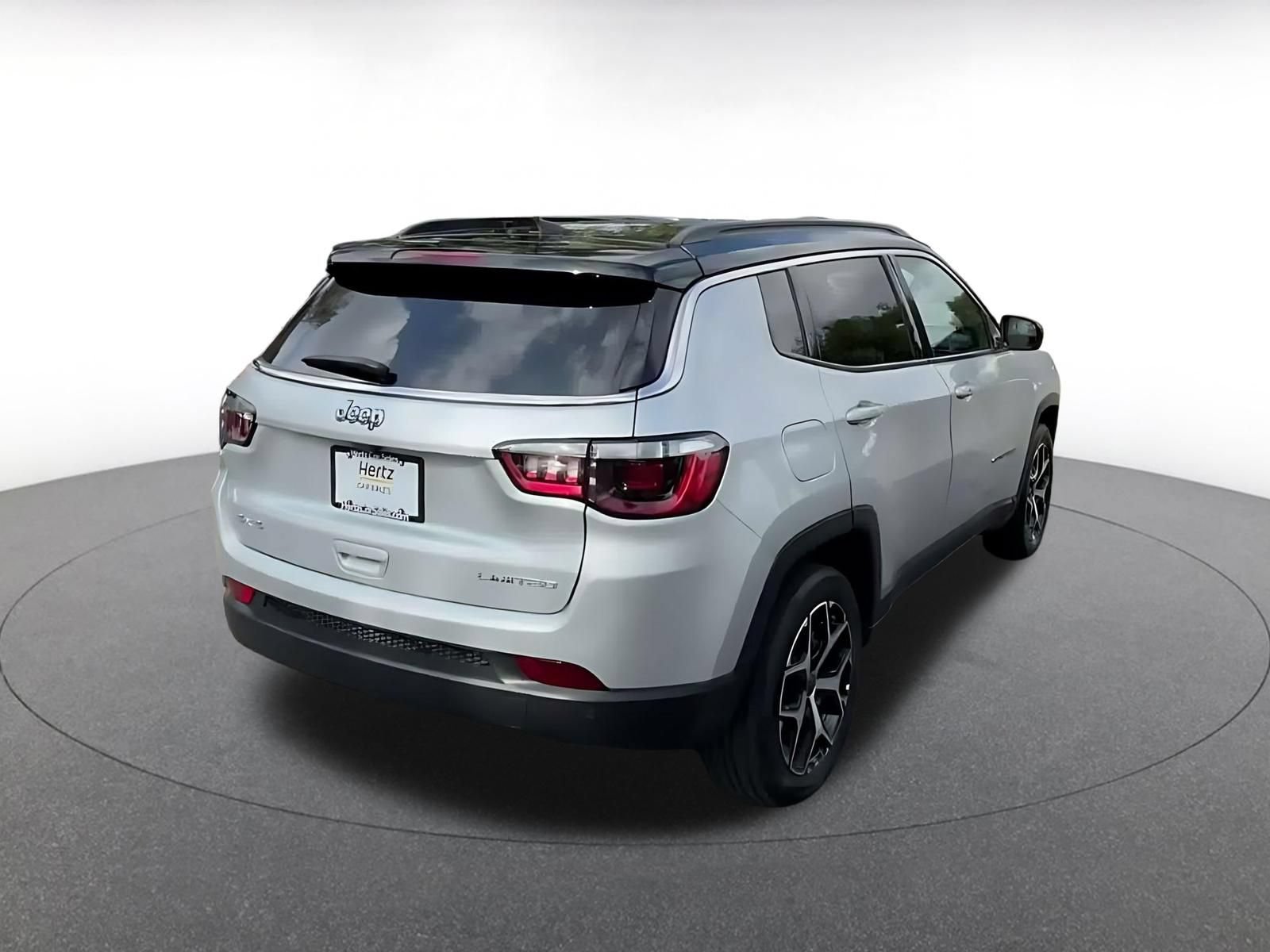 Used 2025 Jeep Compass Limited AWD/4WD image 13