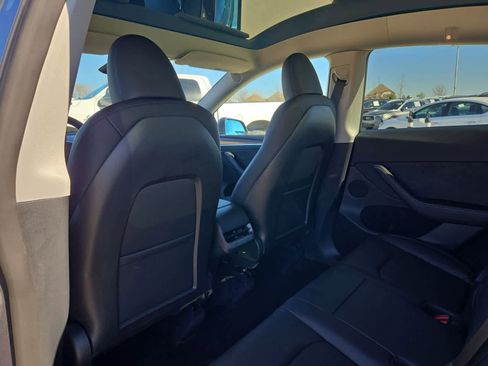 Used 2023 Tesla Model Y Long Range image 16