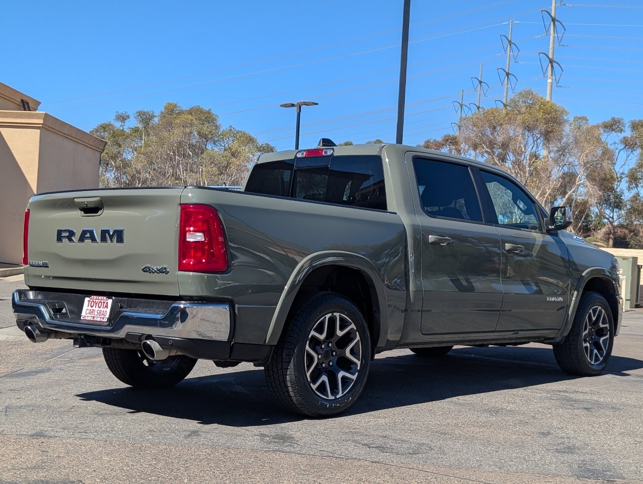 Used 2026 RAM 1500 Laramie AWD/4WD image 13