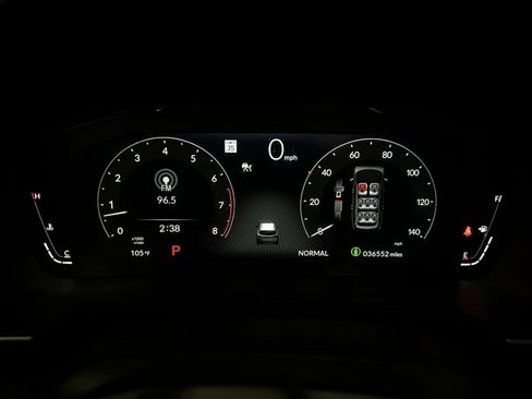 Used 2025 Honda Pilot Black Edition image 25