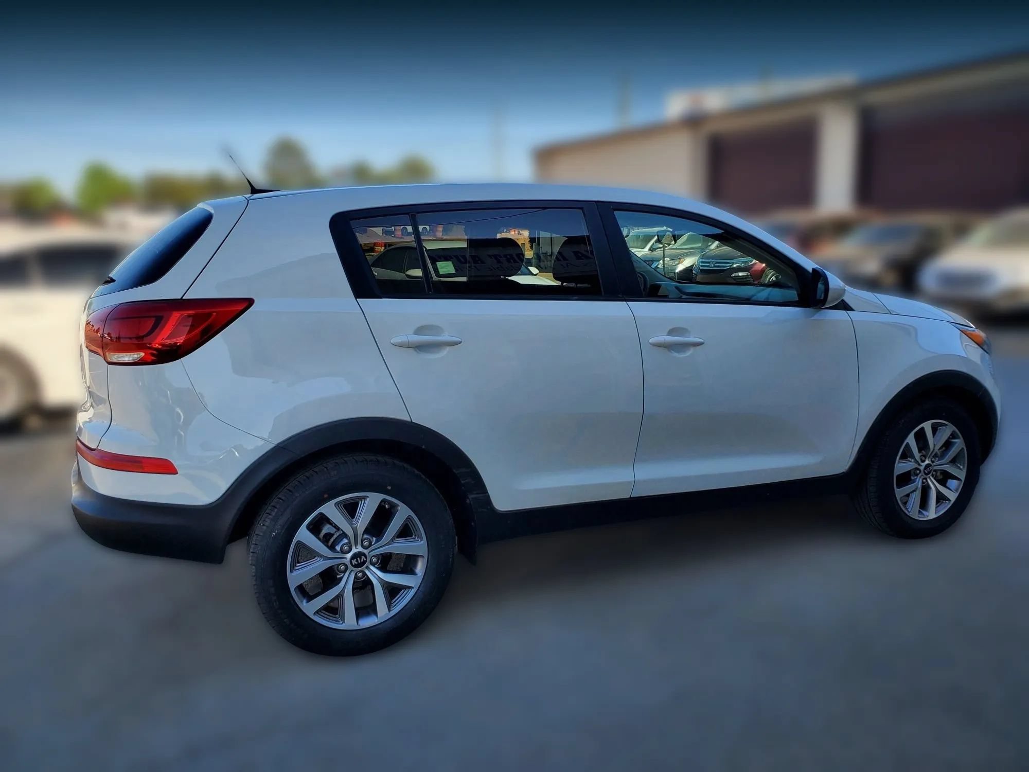 Used 2016 Kia Sportage LX FWD image 11