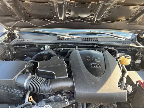 Used 2021 Toyota Tacoma SR5 image 12