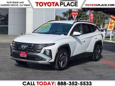 Used 2025 Hyundai Tucson SEL FWD image 1