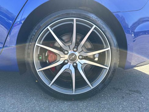 Used 2021 Genesis G70 3.3T RWD image 13