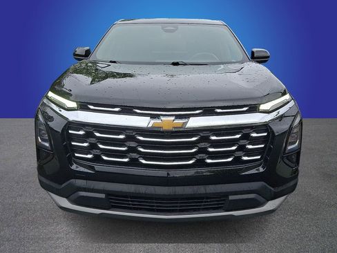 Used 2025 Chevrolet Equinox LT AWD/4WD image 2