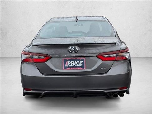 Used 2024 Toyota Camry SE image 6