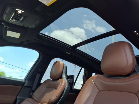 Used 2023 Lincoln Aviator Reserve w/ Equipment Group 201A RWD image 15