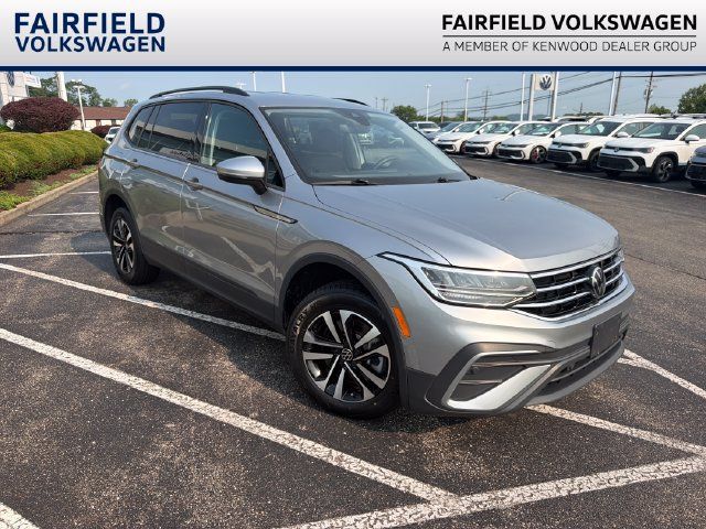 Certified 2024 Volkswagen Tiguan S AWD/4WD image 1