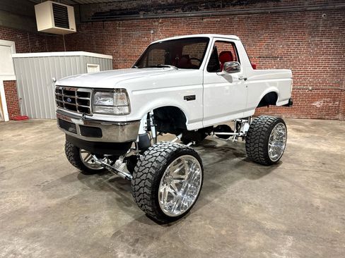 Used 1994 Ford Bronco XLT image 37