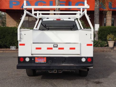 Used 2022 Ford F250 XL w/ Power Equipment Group image 7