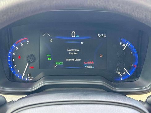 Used 2021 Toyota Corolla LE FWD image 27
