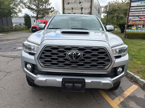 Used 2023 Toyota Tacoma TRD Sport AWD/4WD image 2