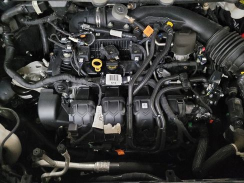 Used 2020 Ford Edge SE image 30