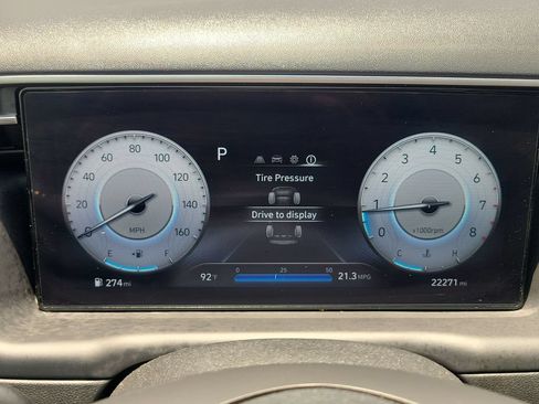 Used 2023 Hyundai Santa Cruz SEL w/ Activity Package FWD image 13