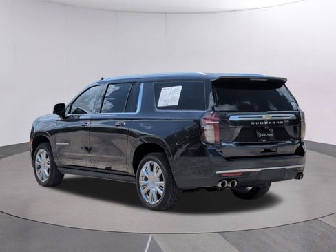 Certified 2023 Chevrolet Suburban High Country RWD image 3