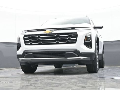 New 2026 Chevrolet Equinox LT w/ Convenience Package II FWD image 53