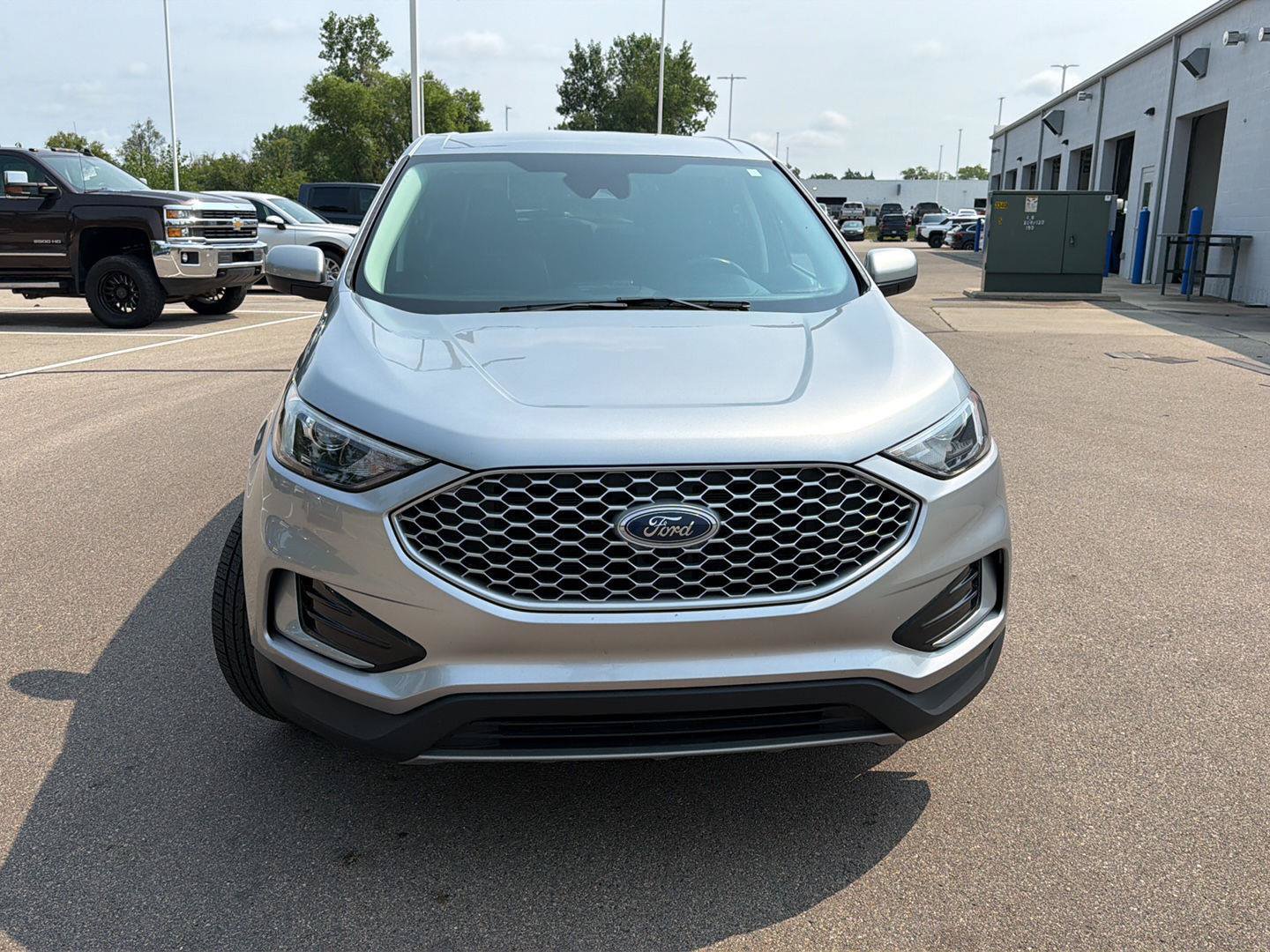 Used 2024 Ford Edge SEL AWD/4WD image 10
