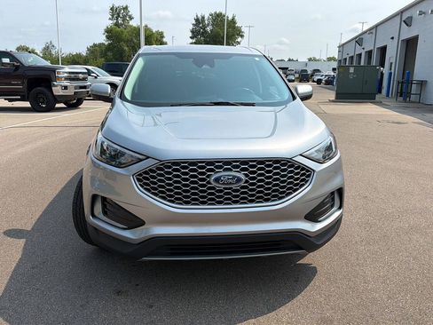 Used 2024 Ford Edge SEL AWD/4WD image 10