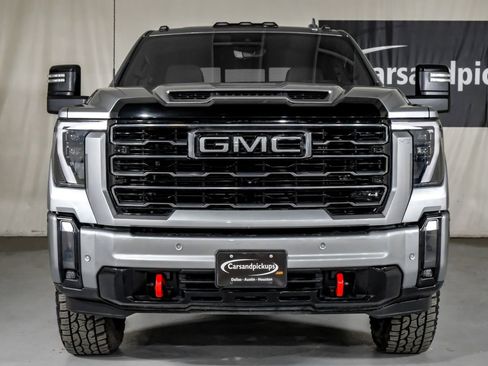 Used 2024 GMC Sierra 2500 AT4 w/ AT4 Premium Plus Package image 3