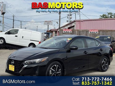 Used 2025 Nissan Sentra SV FWD image 1