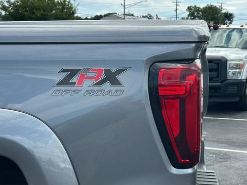 Used 2021 GMC Sierra 1500 SLT w/ SLT Convenience Package AWD/4WD image 10