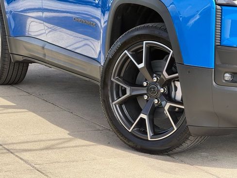 New 2026 Jeep Cherokee Overland image 10