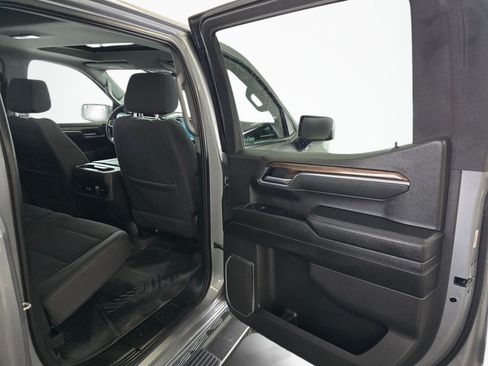 Used 2025 Chevrolet Silverado 1500 LT Trail Boss w/ Convenience Package II AWD/4WD image 42