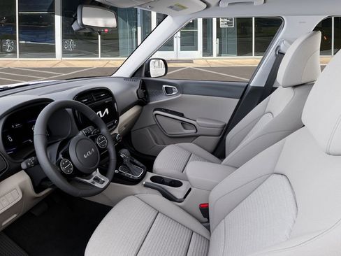 New 2025 Kia Soul EX image 17