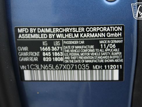 Used 2007 Chrysler Crossfire Limited image 2