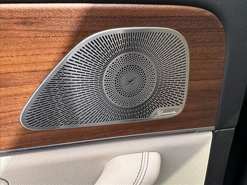 Used 2022 Mercedes-Benz GLS 450 4MATIC image 21