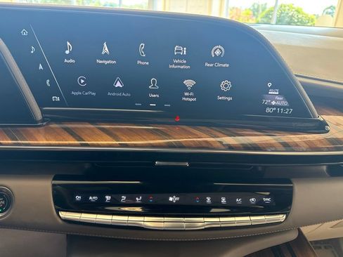 Used 2022 Cadillac Escalade Sport Platinum AWD/4WD image 23