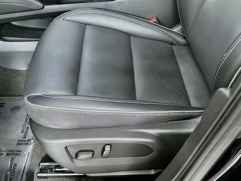 Used 2023 Buick Envision Essence FWD image 29
