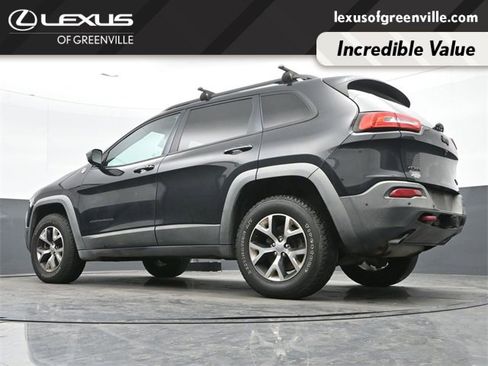 Used 2015 Jeep Cherokee Trailhawk w/ Comfort/Convenience Group image 14