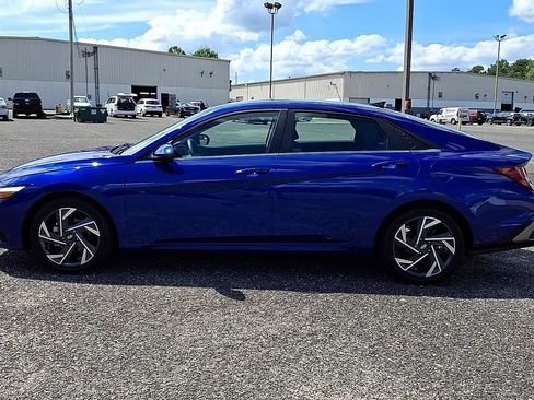 Certified 2025 Hyundai Elantra SEL FWD image 5