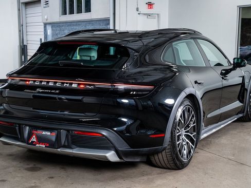 Used 2024 Porsche Taycan 4S w/ Premium Package image 6