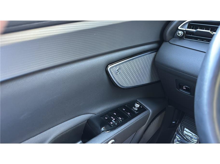 Used 2023 Maserati Grecale GT AWD/4WD image 40