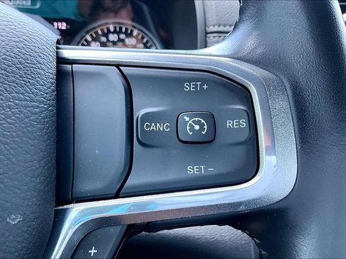 Used 2023 RAM 1500 Laramie AWD/4WD image 18