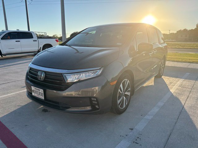 Used 2021 Honda Odyssey Touring image 2