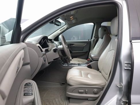 Used 2017 Chevrolet Traverse Premier image 11