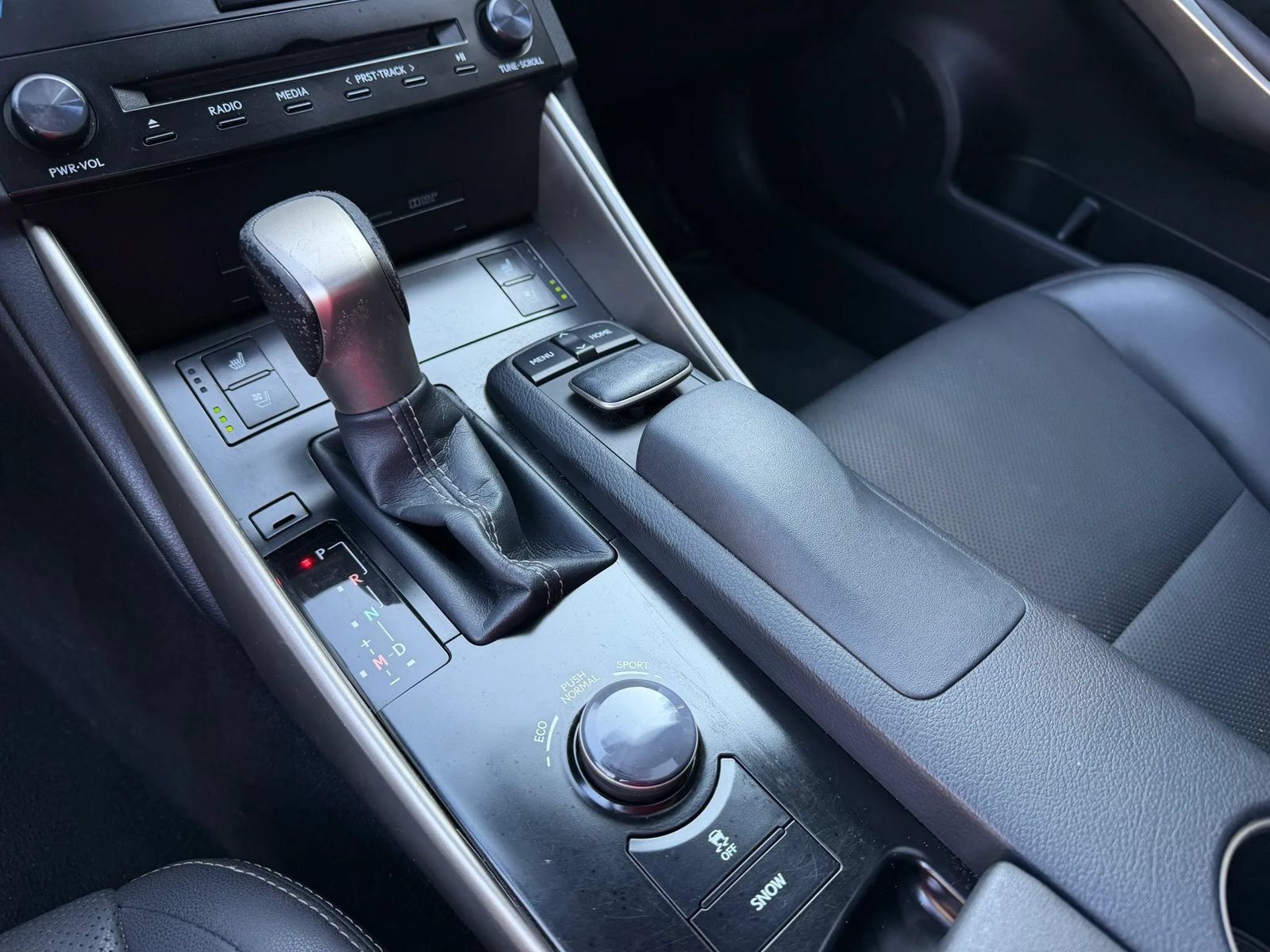 Used 2014 Lexus IS 250 w/ Navigation Package RWD image 11