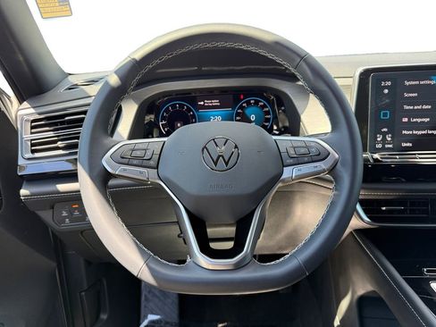 Used 2024 Volkswagen Atlas Cross Sport SE AWD/4WD image 12