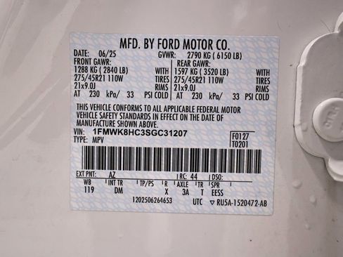 Certified 2025 Ford Explorer Platinum w/ Ultimate Package image 54