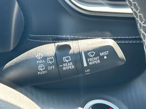 Used 2024 Jeep Grand Cherokee L Laredo w/ Luxury Tech Group I image 21