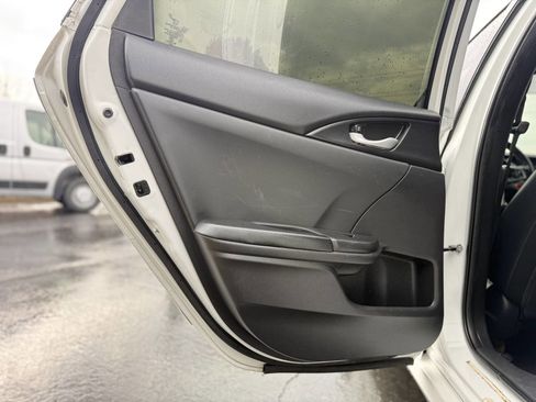 Used 2019 Honda Civic Sport image 12