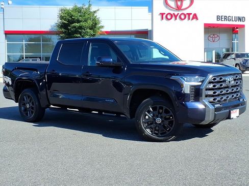 Used 2024 Toyota Tundra Platinum AWD/4WD image 2