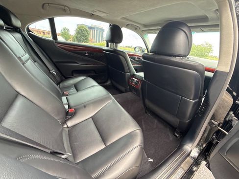 Used 2010 Lexus LS 460 L RWD image 41