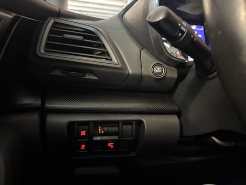 Used 2018 Subaru Crosstrek 2.0i Premium image 16