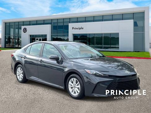 Used 2026 Toyota Camry LE FWD image 3