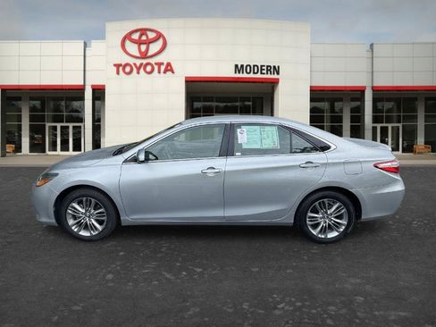 Used 2015 Toyota Camry SE FWD image 7