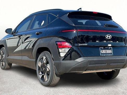 Used 2025 Hyundai Kona SEL image 5